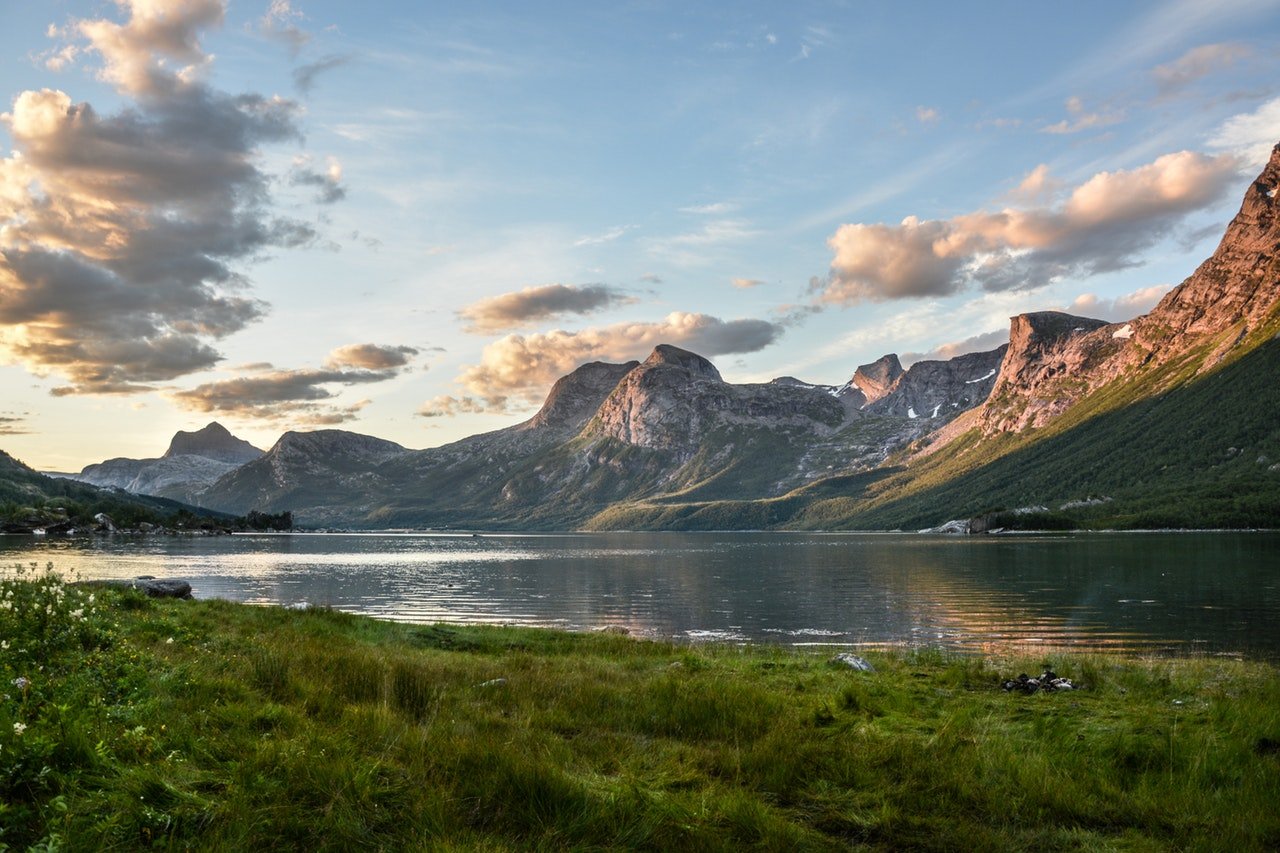 inicio Mountain And Lake At Sunset 135157